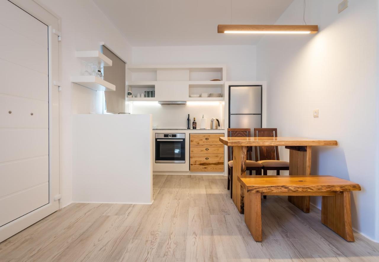 Akis Luxury House Lägenhet Adamantas  Exteriör bild